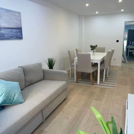 Lovely 2 Bedroom Apartment In South Lisbon Barreiro  Bagian luar foto