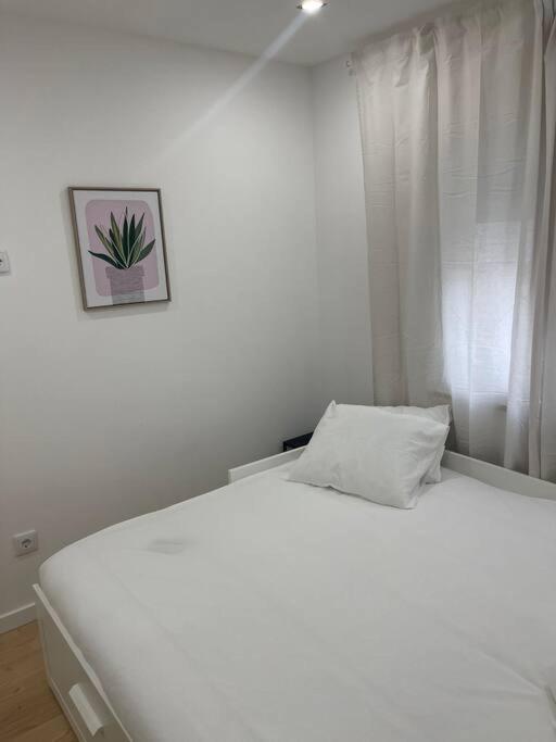 Lovely 2 Bedroom Apartment In South Lisbon Barreiro  Bagian luar foto