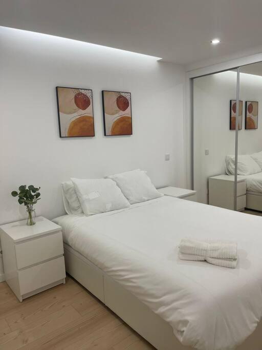 Lovely 2 Bedroom Apartment In South Lisbon Barreiro  Bagian luar foto